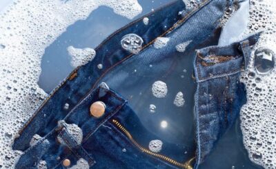 Seberapa Sering Kamu Harus Mencuci Celana Jeans-mu